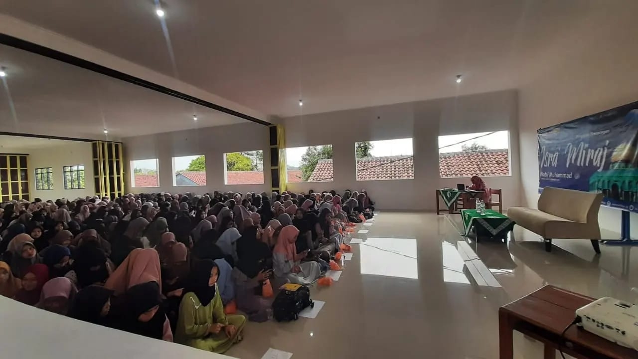 Momentum Isra Mi'raj, SMK Muhammadiyah Bligo Gelar Pengajian
